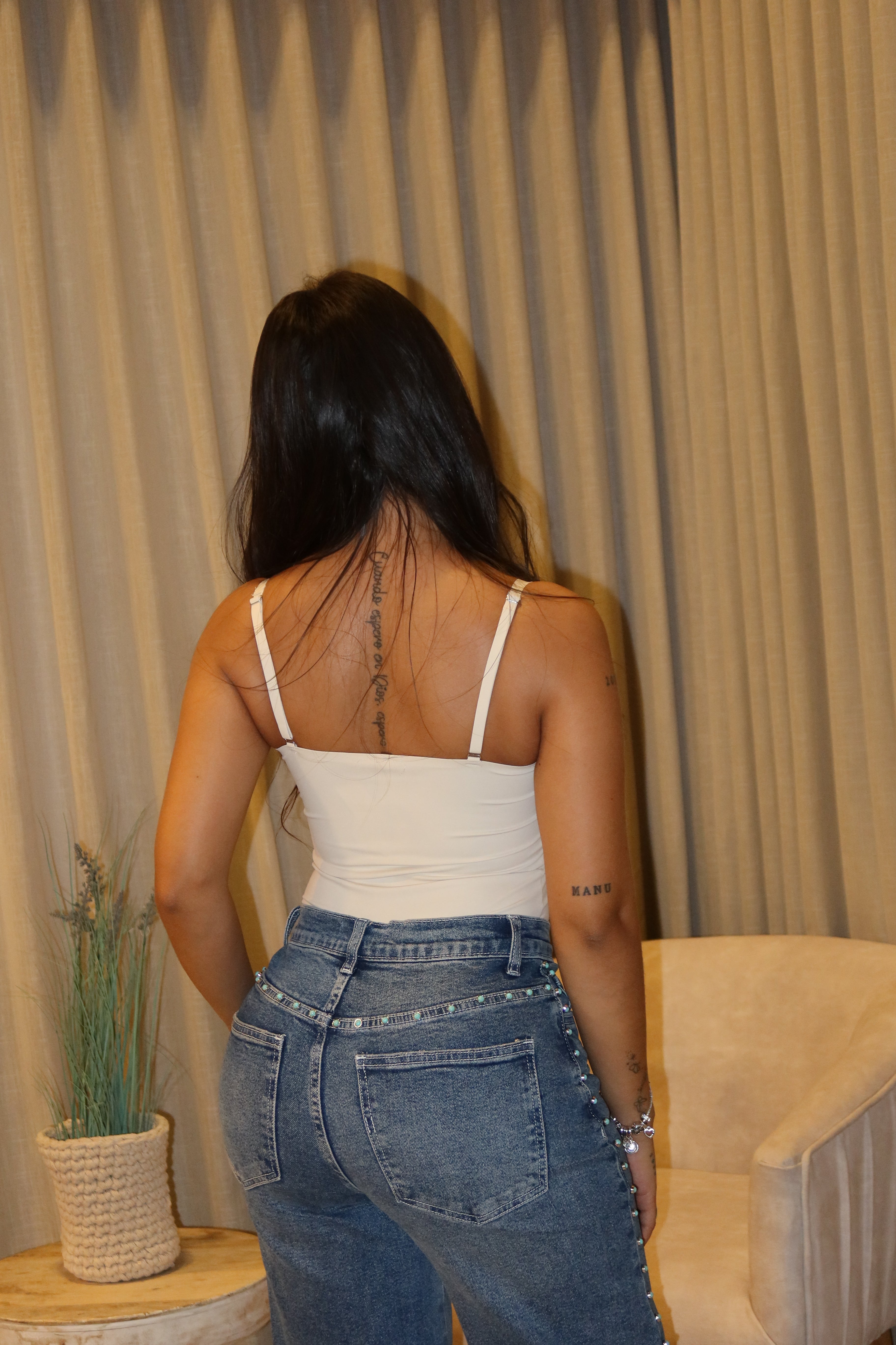 Jean Vibrant Stone Toches + Body Bone Anwnd